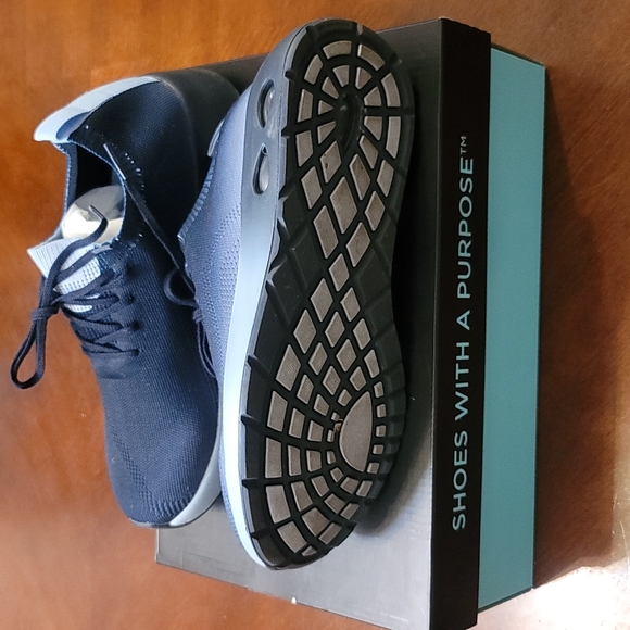 BOLT FADE TO BLUE SZ 8.5 W WORN 1 - Picture 4 of 4